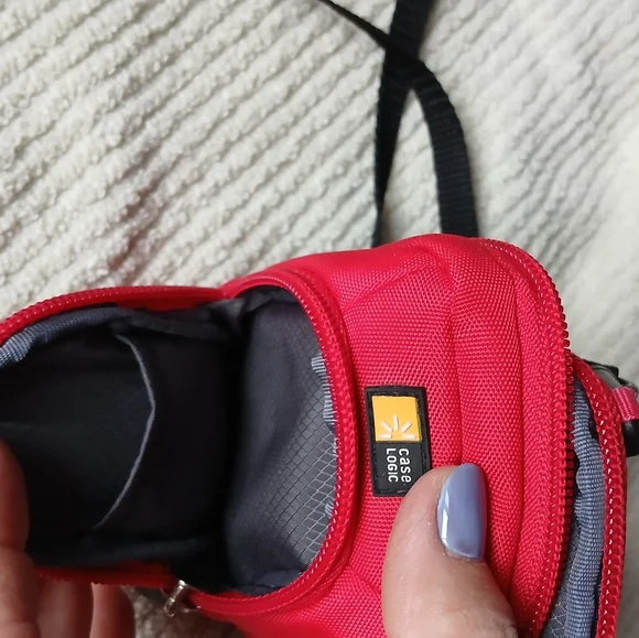 Digital Camera Case - Picture 4 of 9